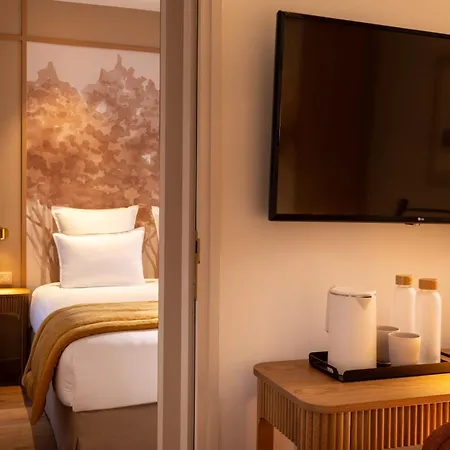 Otel Le Cardinal 4*