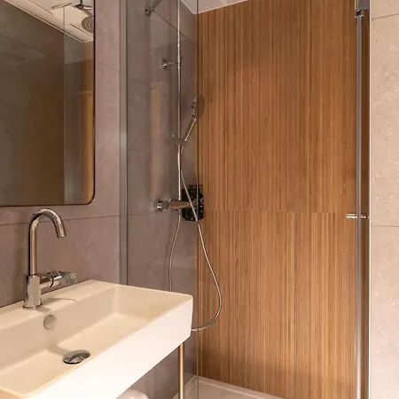 Le Cardinal Otel Paris