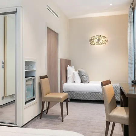 Hotell Le Cardinal 4*