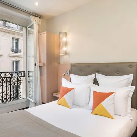 Le Cardinal 4* パリ