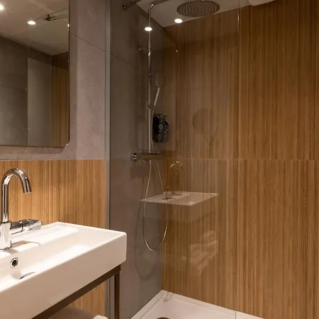 Hotell Le Cardinal 4*