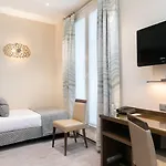 Le Cardinal ホテル 4*