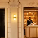 Le Cardinal ホテル 4*